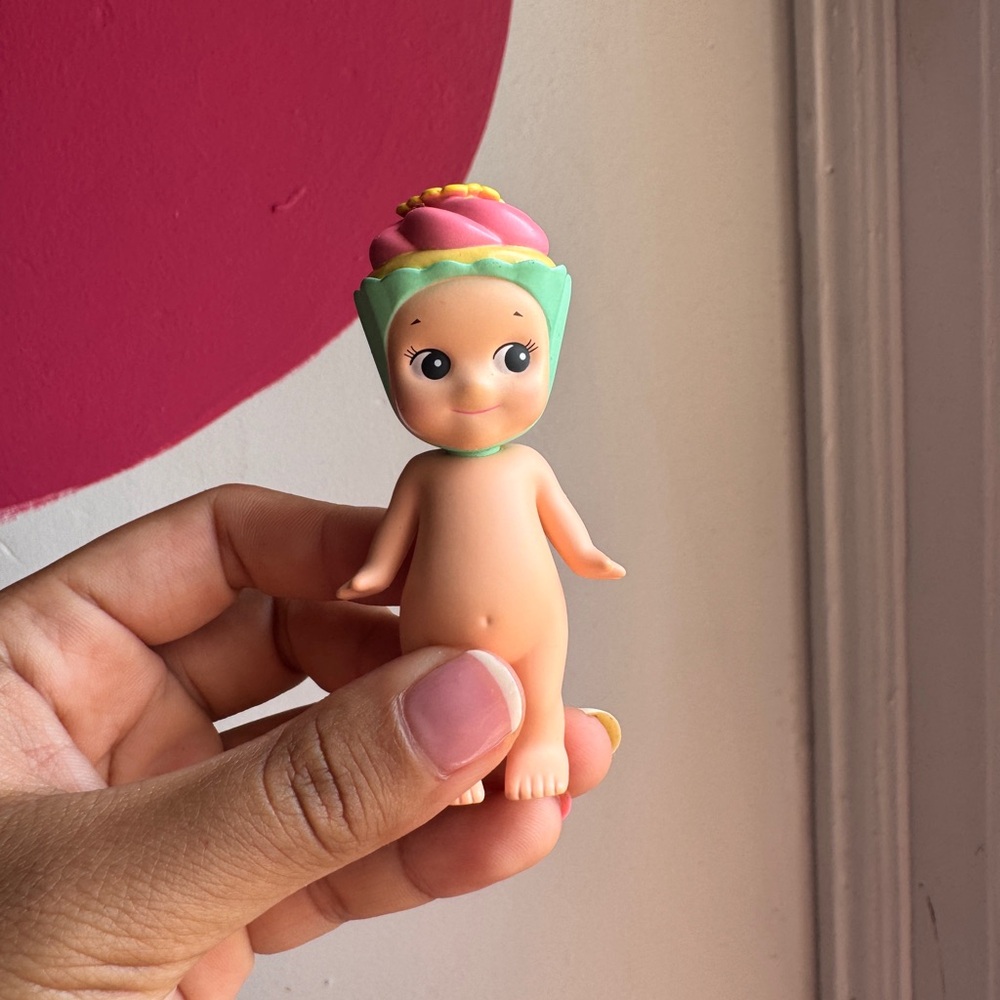 Cupcake Sonny Angel